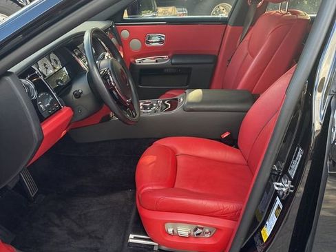 Used 2019 Rolls-Royce Ghost image 6