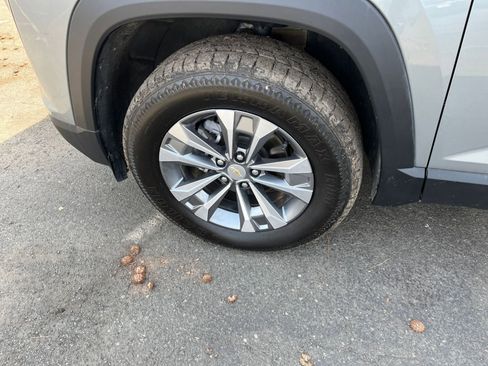 Used 2025 Chevrolet Equinox LT image 31