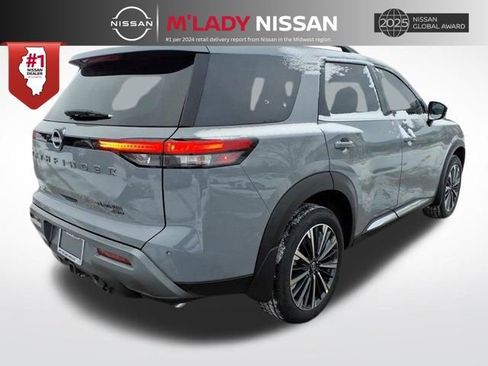New 2026 Nissan Pathfinder Platinum image 7