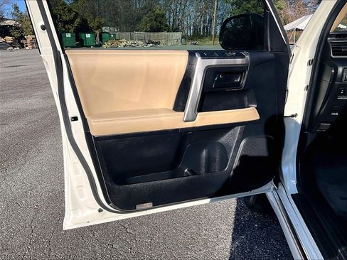 Used 2010 Toyota 4Runner SR5 image 20