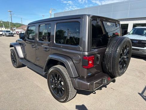 Used 2021 Jeep Wrangler Unlimited Sahara AWD/4WD image 4