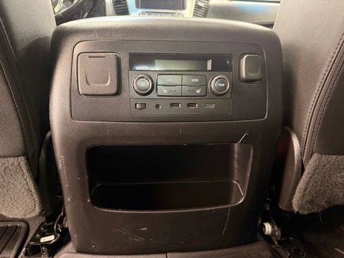 Used 2019 Chevrolet Tahoe Premier AWD/4WD image 22