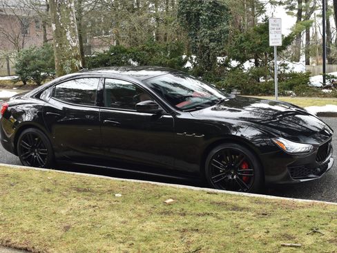 Used 2019 Maserati Ghibli S Q4 image 12