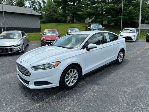 Used 2015 Ford Fusion S image 2