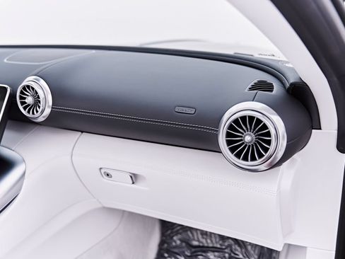Used 2026 Mercedes-Benz Maybach SL 680 image 66