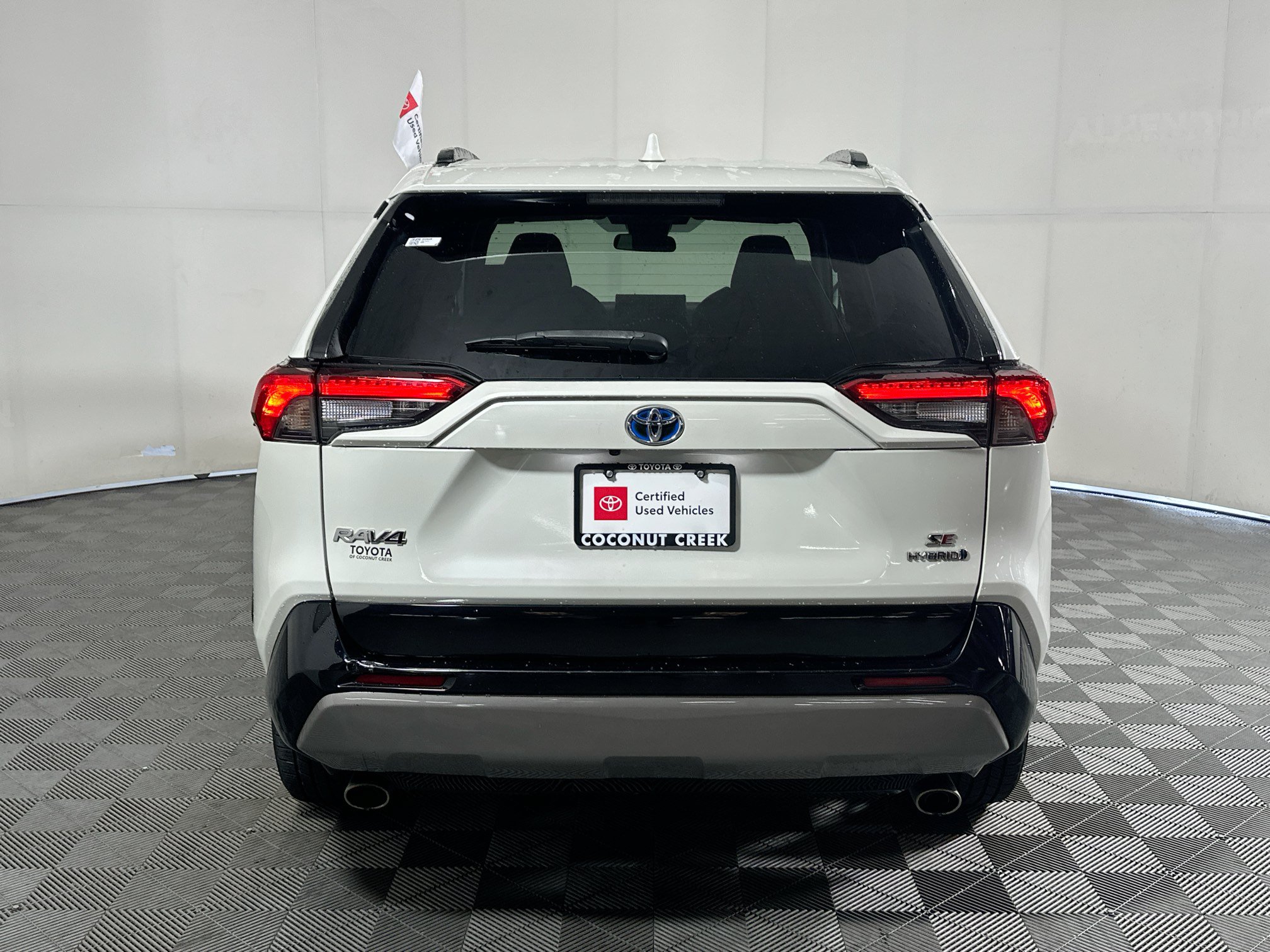 Certified 2022 Toyota RAV4 SE AWD/4WD image 4