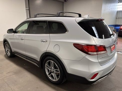 Used 2017 Hyundai Santa Fe Limited image 5