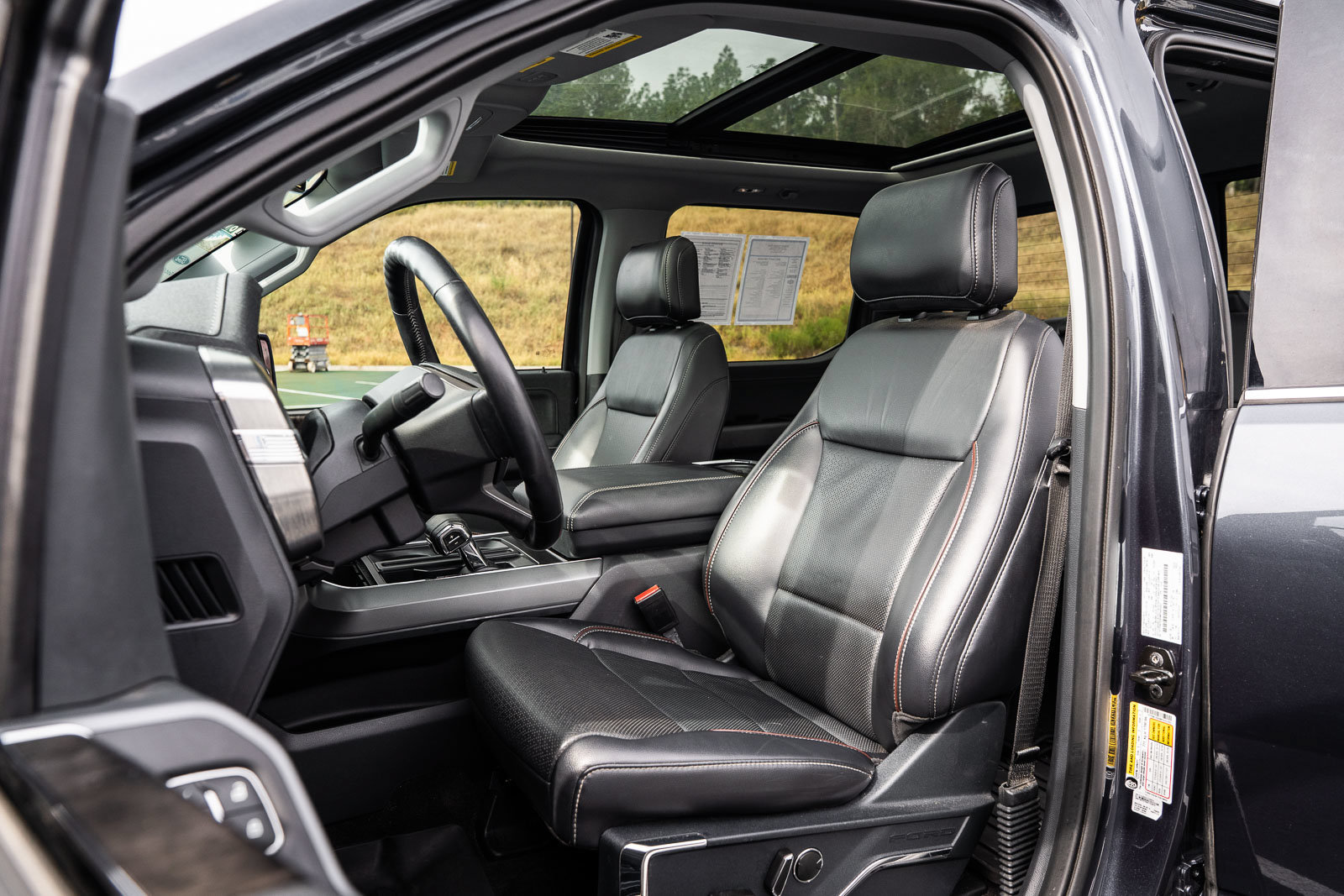Used 2021 Ford F150 Lariat AWD/4WD image 19