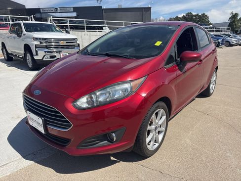 Used 2017 Ford Fiesta SE w/ Equipment Group 201A image 1