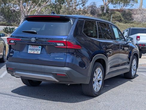 Used 2026 Toyota Grand Highlander AWD image 14