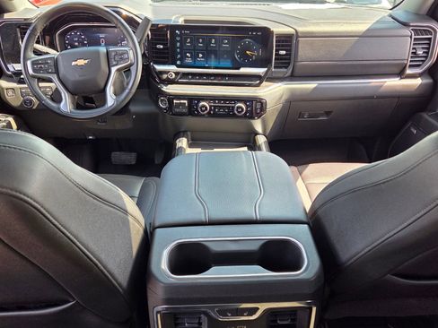 Used 2024 Chevrolet Silverado 2500 LTZ w/ LTZ Premium Package AWD/4WD image 8