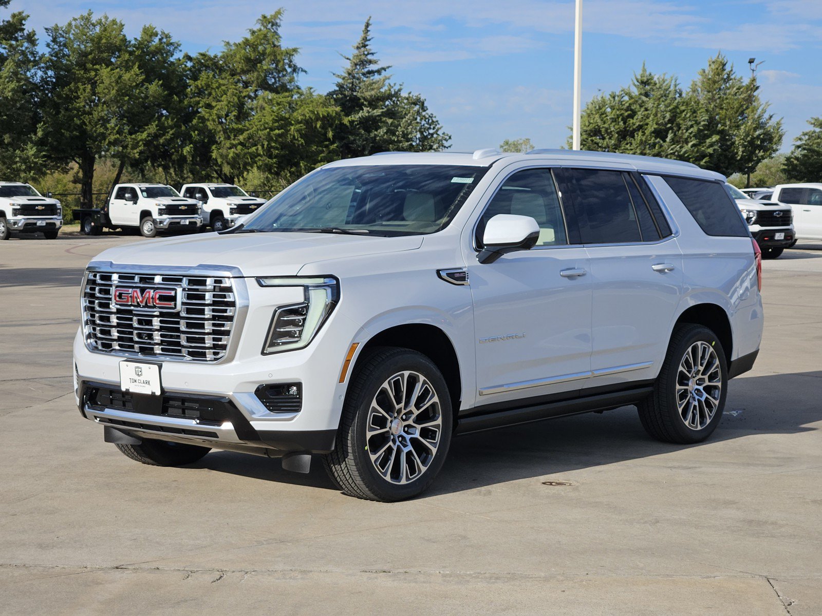 New 2027 GMC Yukon Denali w/ Denali Reserve Package AWD/4WD image 2