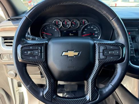 Used 2021 Chevrolet Suburban LT RWD image 20