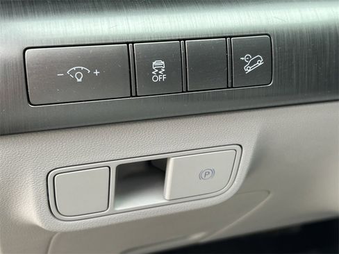 Used 2025 Hyundai Kona SEL image 23