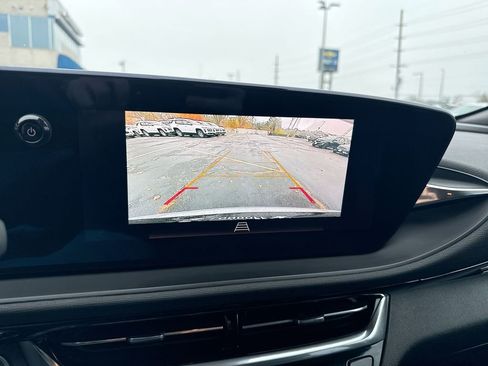 Certified 2025 Buick Envista Sport Touring image 17