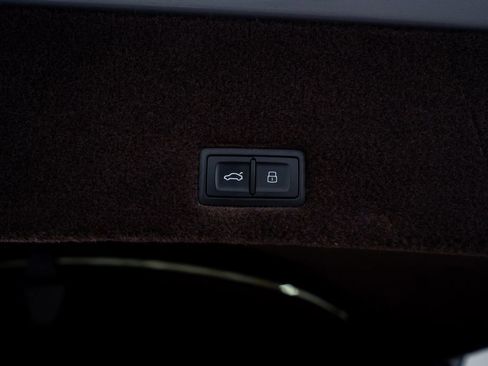 Used 2019 Lamborghini Urus image 64