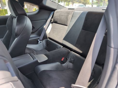 Used 2024 Toyota GR86 Premium RWD image 29