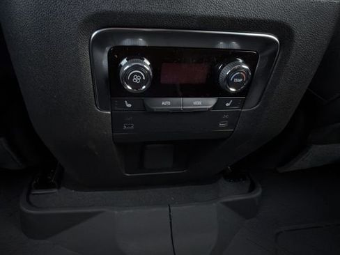 New 2026 Chevrolet Suburban Z71 AWD/4WD image 24