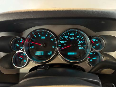 Used 2014 Chevrolet Silverado 2500 LT w/ Interior Plus Package AWD/4WD image 12