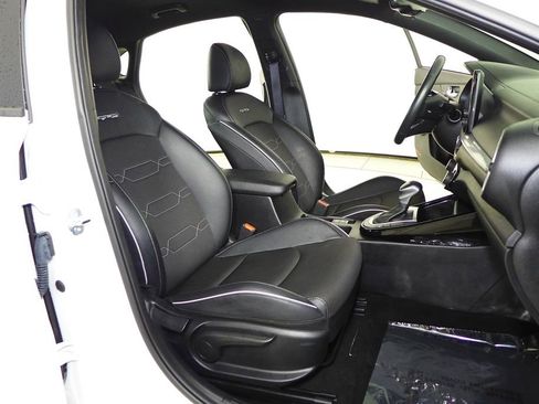 Used 2024 Kia Forte GT-Line image 18