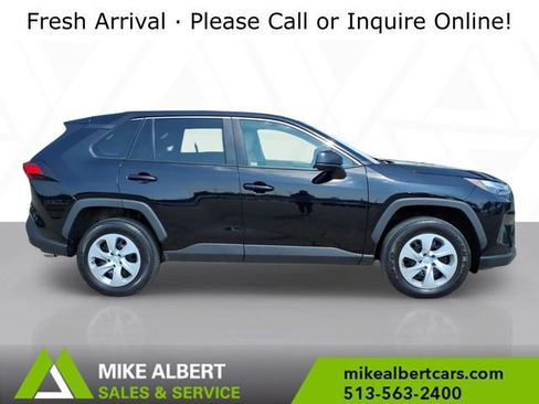 Used 2023 Toyota RAV4 LE image 8