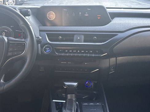 Used 2019 Lexus UX 250h image 29