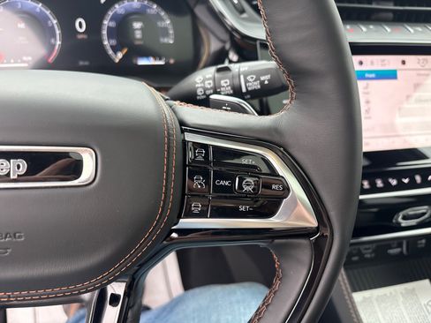 New 2026 Jeep Grand Cherokee L Summit w/ Advanced Protech Group IV image 24