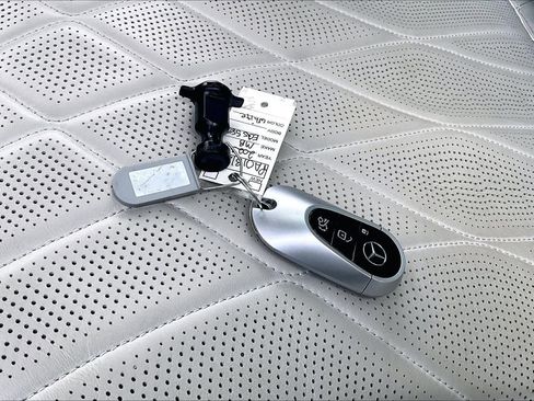 Used 2023 Mercedes-Benz EQS 580 4MATIC SUV image 14