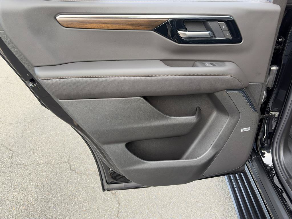 New 2026 Chevrolet Tahoe High Country AWD/4WD image 27