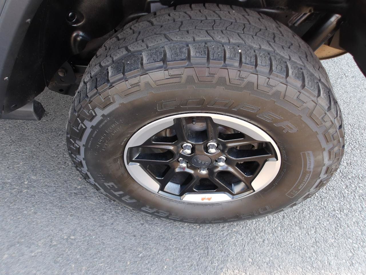 Used 2018 Jeep Wrangler Unlimited Rubicon AWD/4WD image 25
