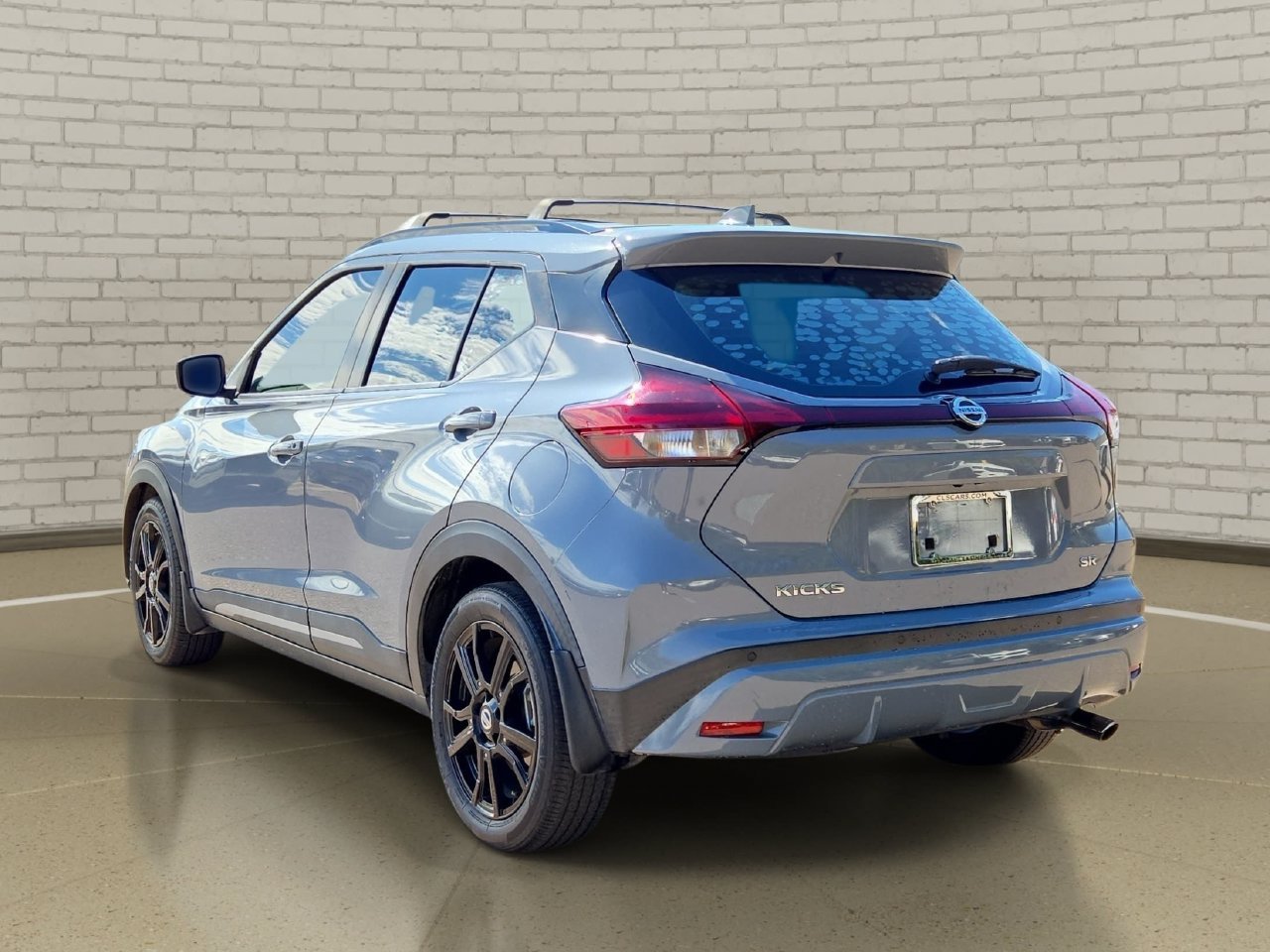 Used 2021 Nissan Kicks SR w/ SR Premium Package FWD image 8