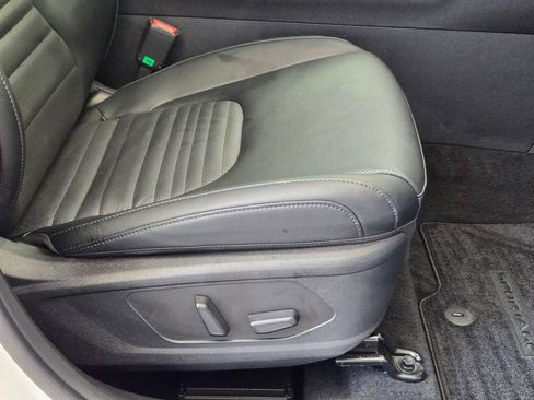 Used 2025 Kia Sportage SX FWD image 28