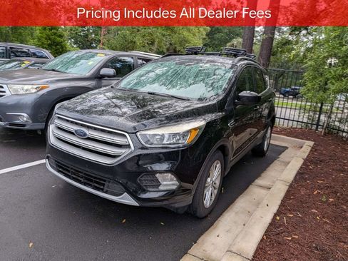 Used 2018 Ford Escape SE w/ SE Sync 3 Package FWD image 3