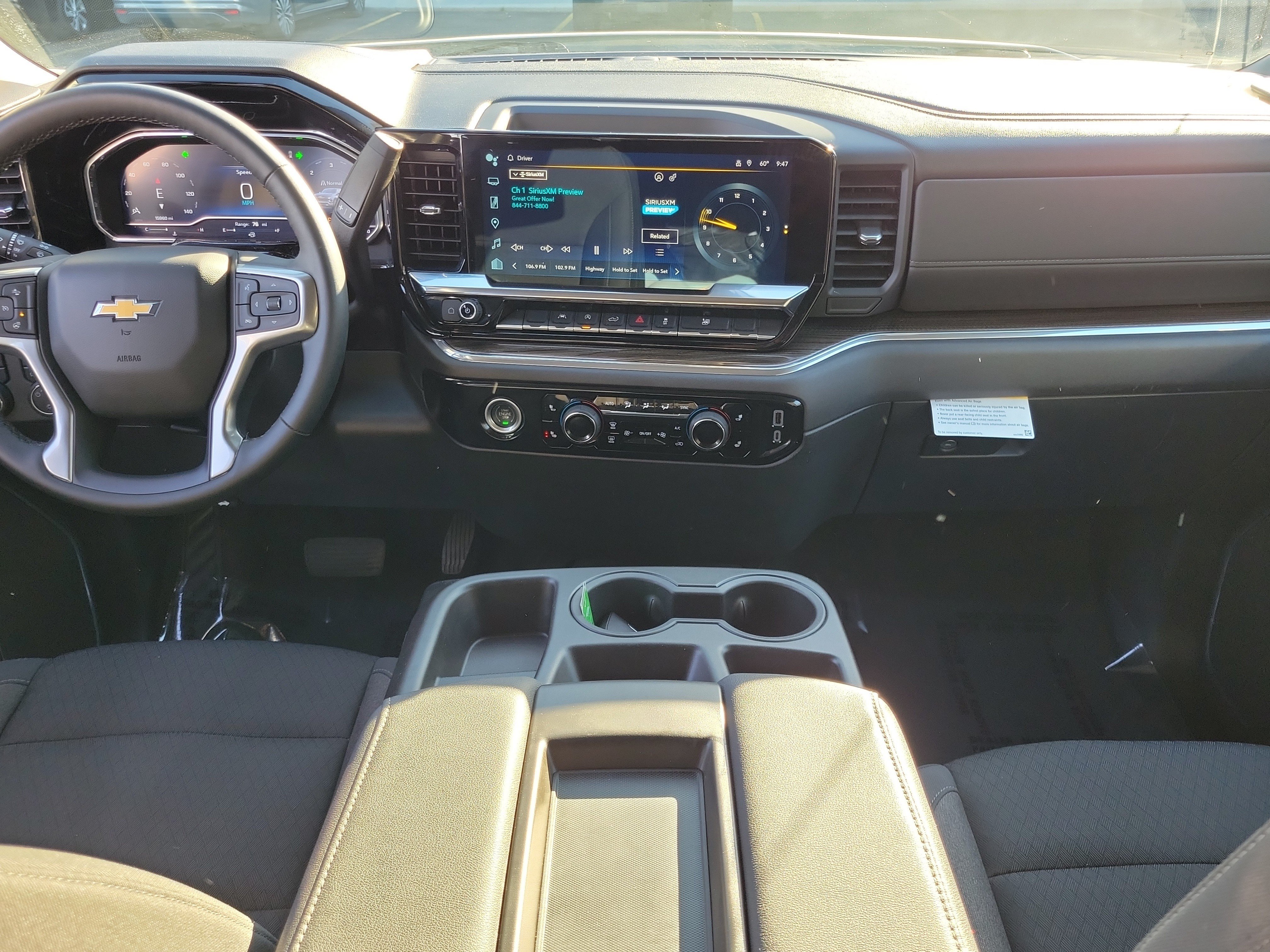 Used 2024 Chevrolet Silverado 1500 LT AWD/4WD image 9