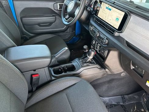 New 2026 Jeep Gladiator Sport AWD/4WD image 14