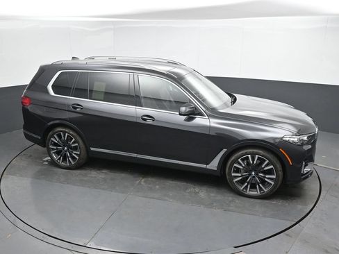 Used 2022 BMW X7 xDrive40i w/ Premium Package AWD/4WD image 33