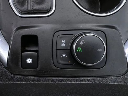Used 2018 Chevrolet Traverse Premier w/ Redline Edition FWD image 40