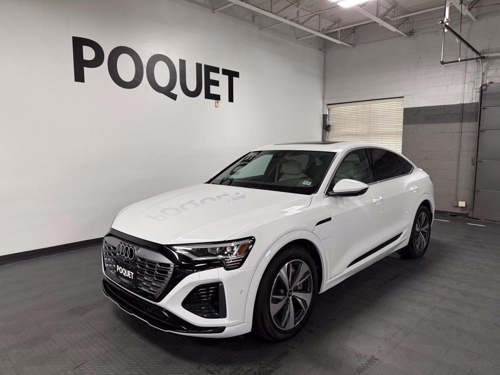 Used 2024 Audi Q8 e-tron Premium Plus w/ Premium Plus Package AWD/4WD image 2