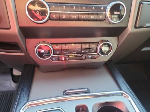 Used 2019 Ford Expedition Max XLT w/ Equipment Group 202A image 24