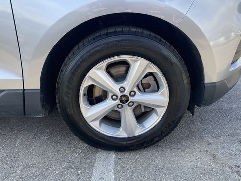 Used 2023 Ford Edge SE image 25