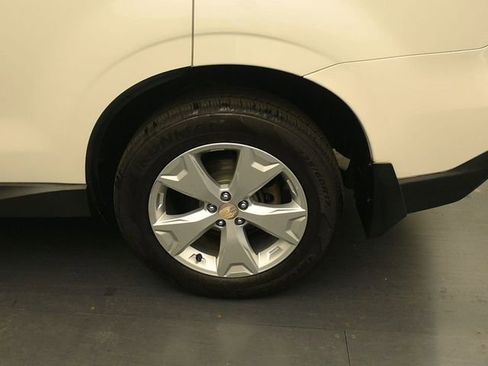 Used 2016 Subaru Forester 2.5i Premium w/ All-Weather Package image 9