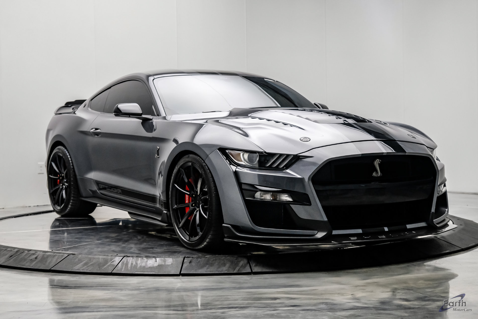 Used 2021 Ford Mustang Shelby GT500 w/ Technology Package RWD image 27