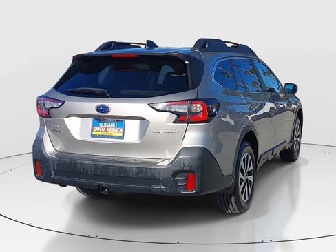 Used 2020 Subaru Outback Premium image 7