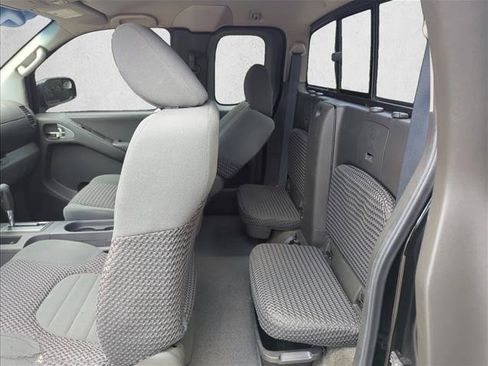 Used 2013 Nissan Frontier SV RWD image 13