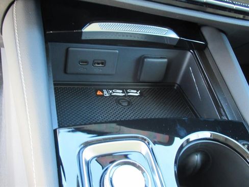 New 2025 Buick Envision Sport Touring image 24