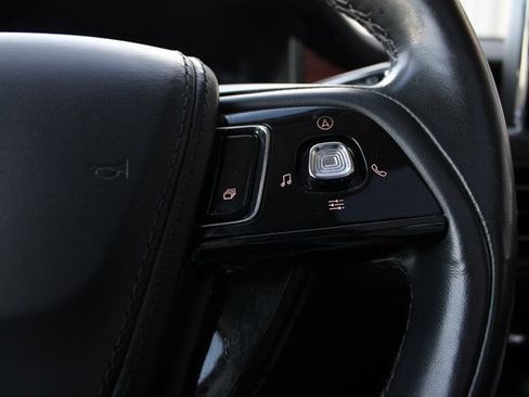 Used 2022 Lincoln Aviator Reserve w/ Equipment Group 201A image 13