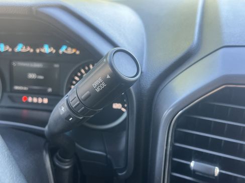 Used 2019 Ford F150 XLT w/ Equipment Group 302A Luxury AWD/4WD image 11