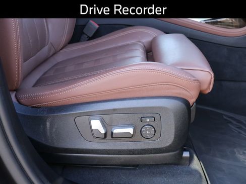 Used 2021 BMW X7 xDrive40i w/ Premium Package image 13