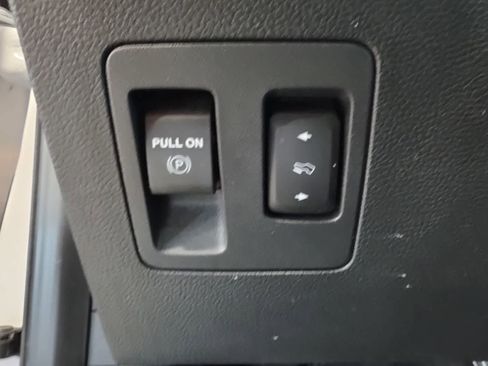 Used 2020 Ford F150 XLT w/ Equipment Group 302A Luxury AWD/4WD image 21