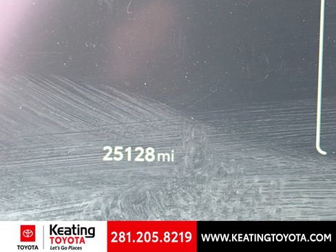 Used 2025 Toyota Highlander XSE AWD/4WD image 16